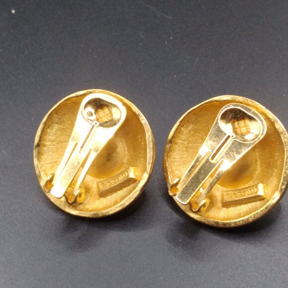 Vintage signed Natori Gold Plated Yellow Glass Stone Clip-On Earrings - Picture 3 of 5